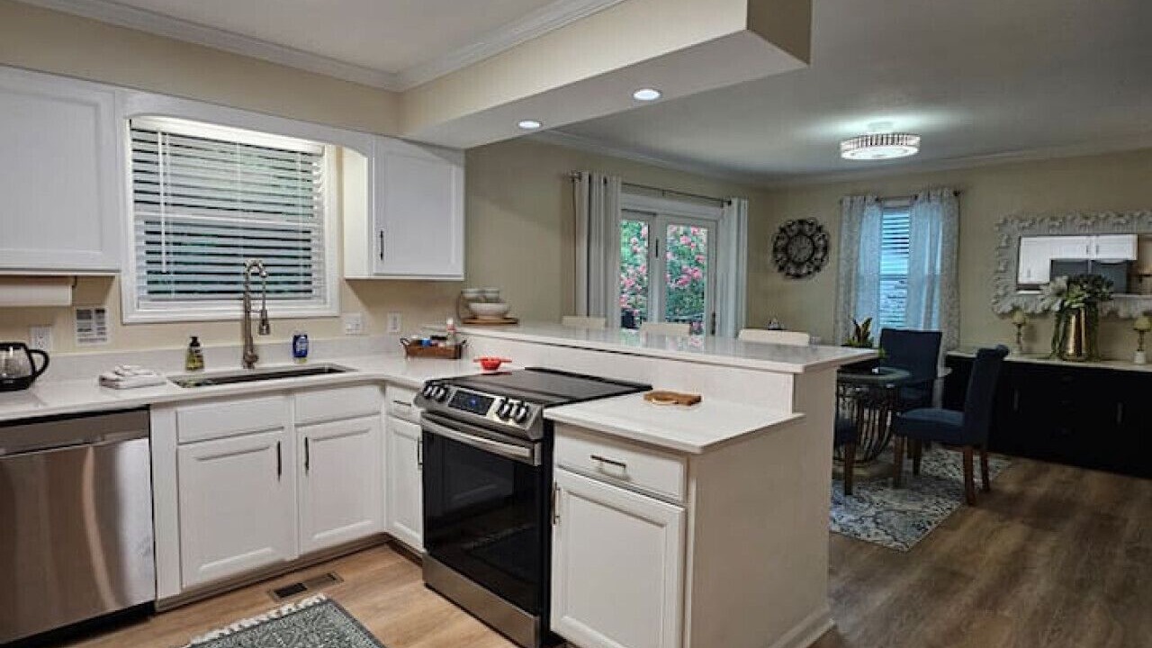 Photo of Bedroom in Ashley Oaks