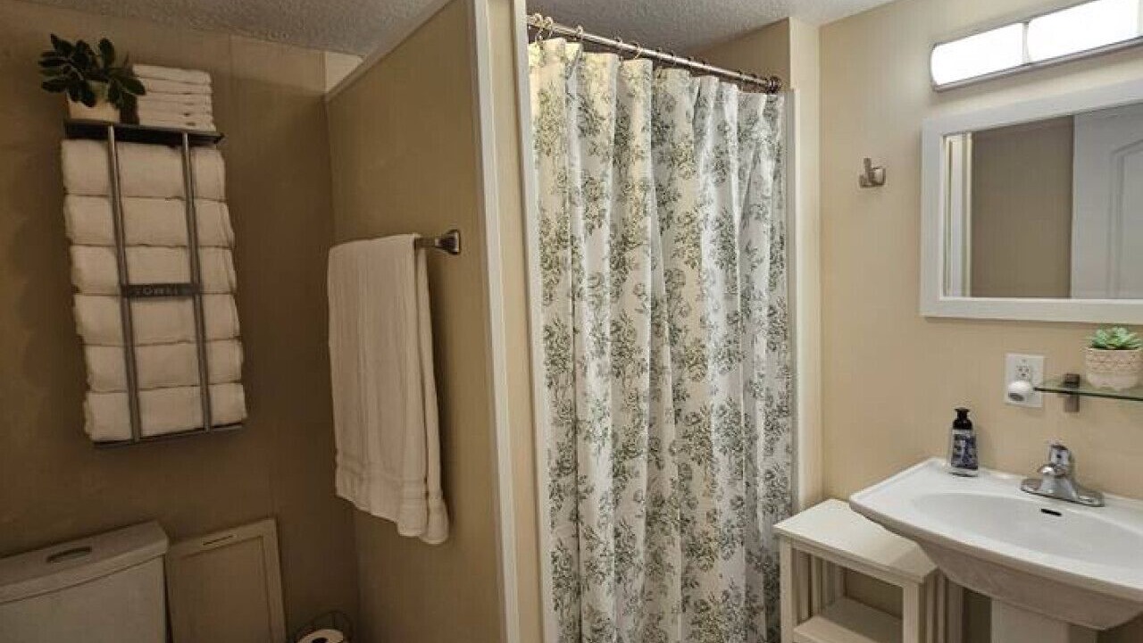 Photo of Bathroom in Ashley Oaks