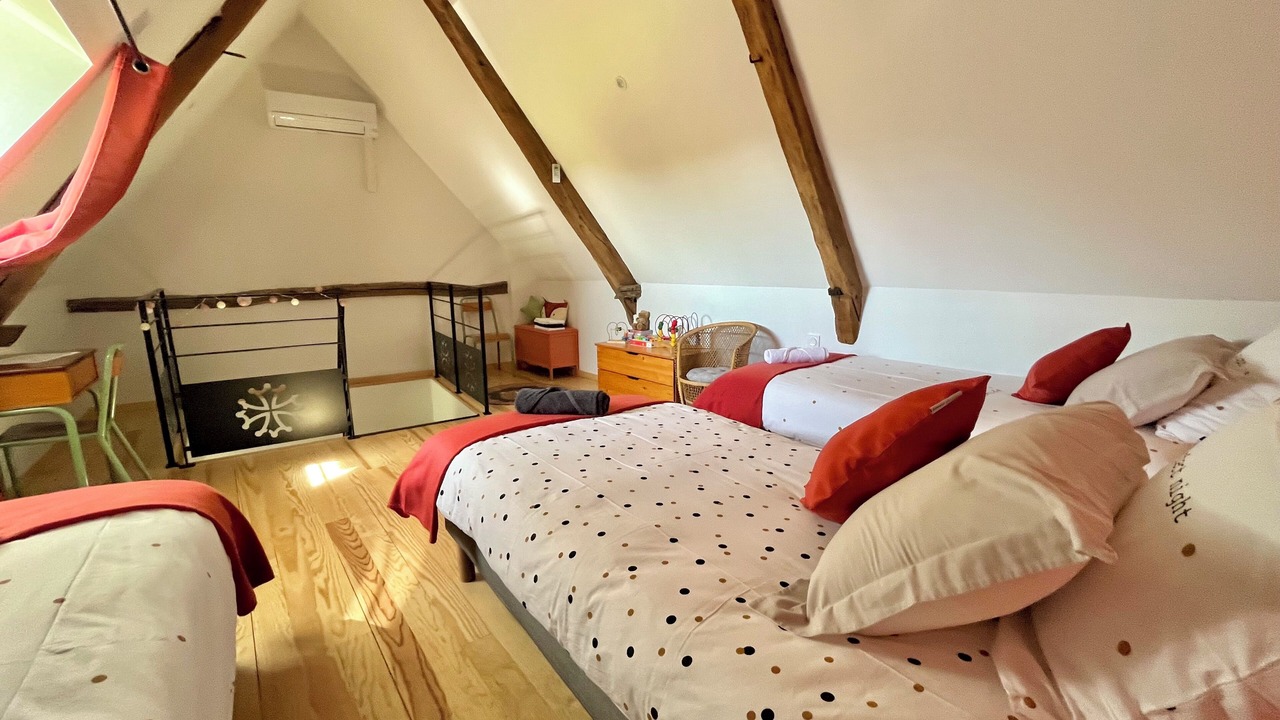 Photo of Bedroom in Drulhe