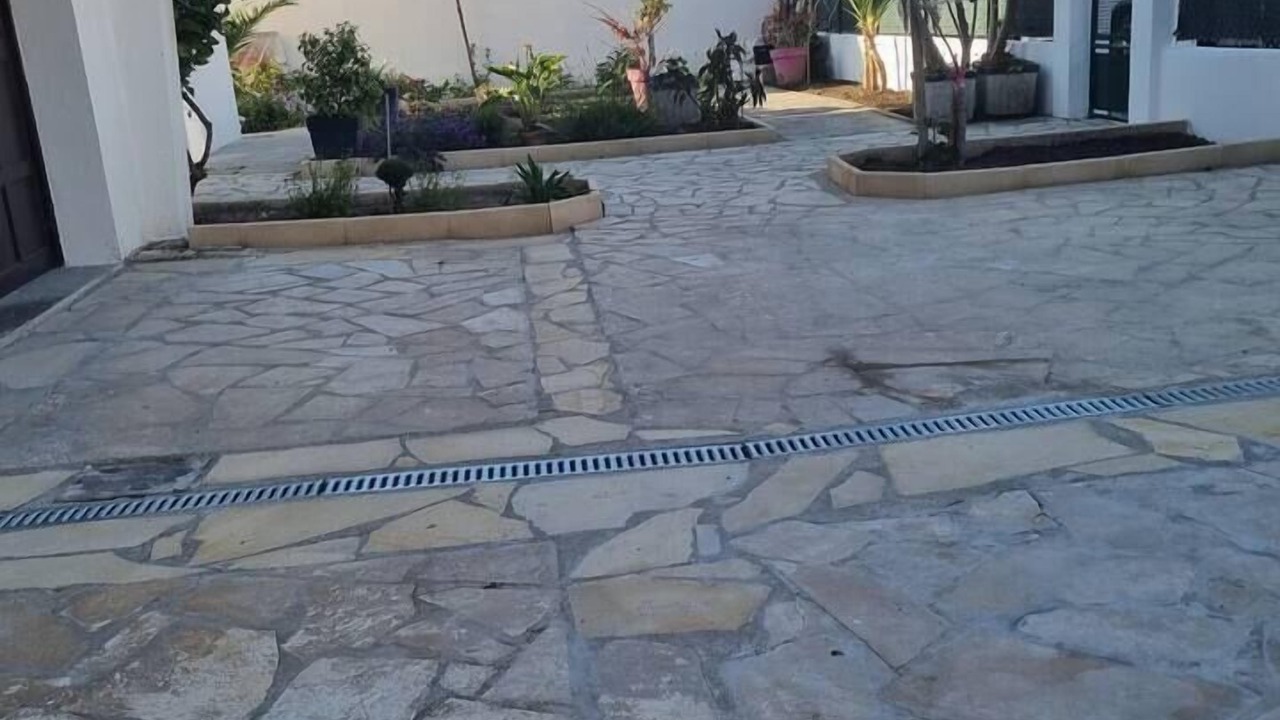 Photo of Outdoor in Port-Saint-Louis-du-Rhone