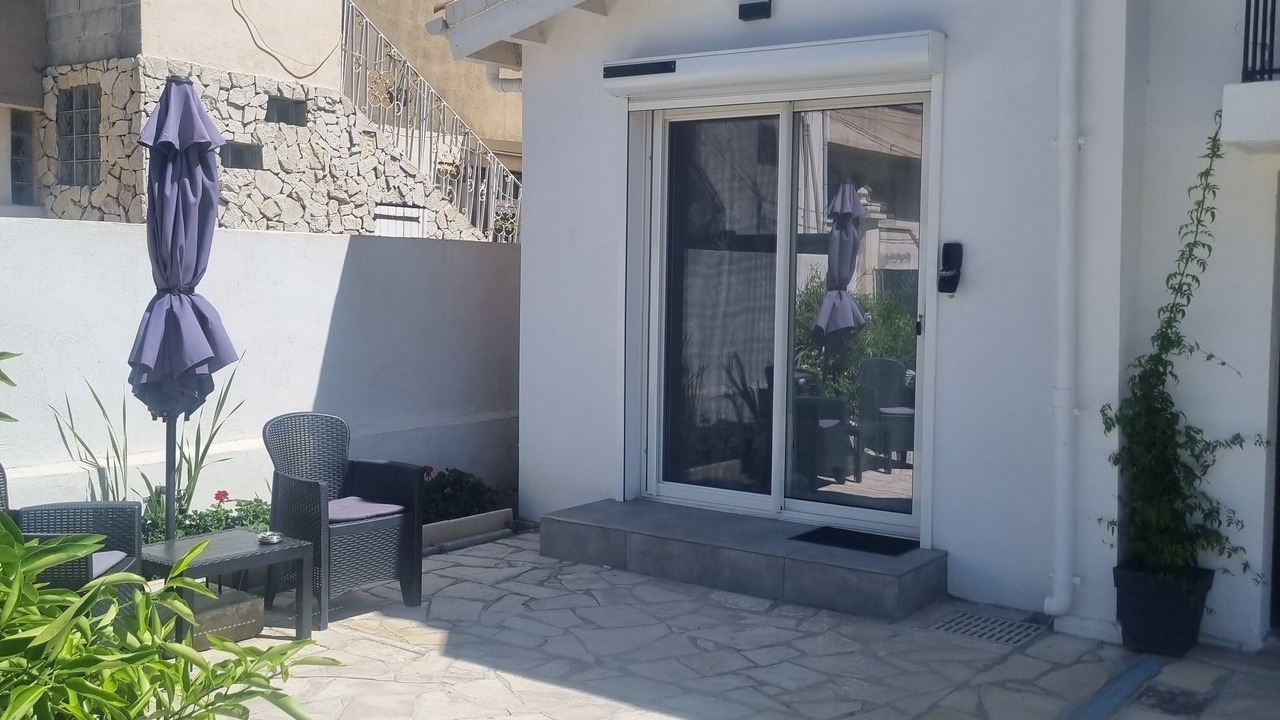 Photo of Patio Balcony in Port-Saint-Louis-du-Rhone
