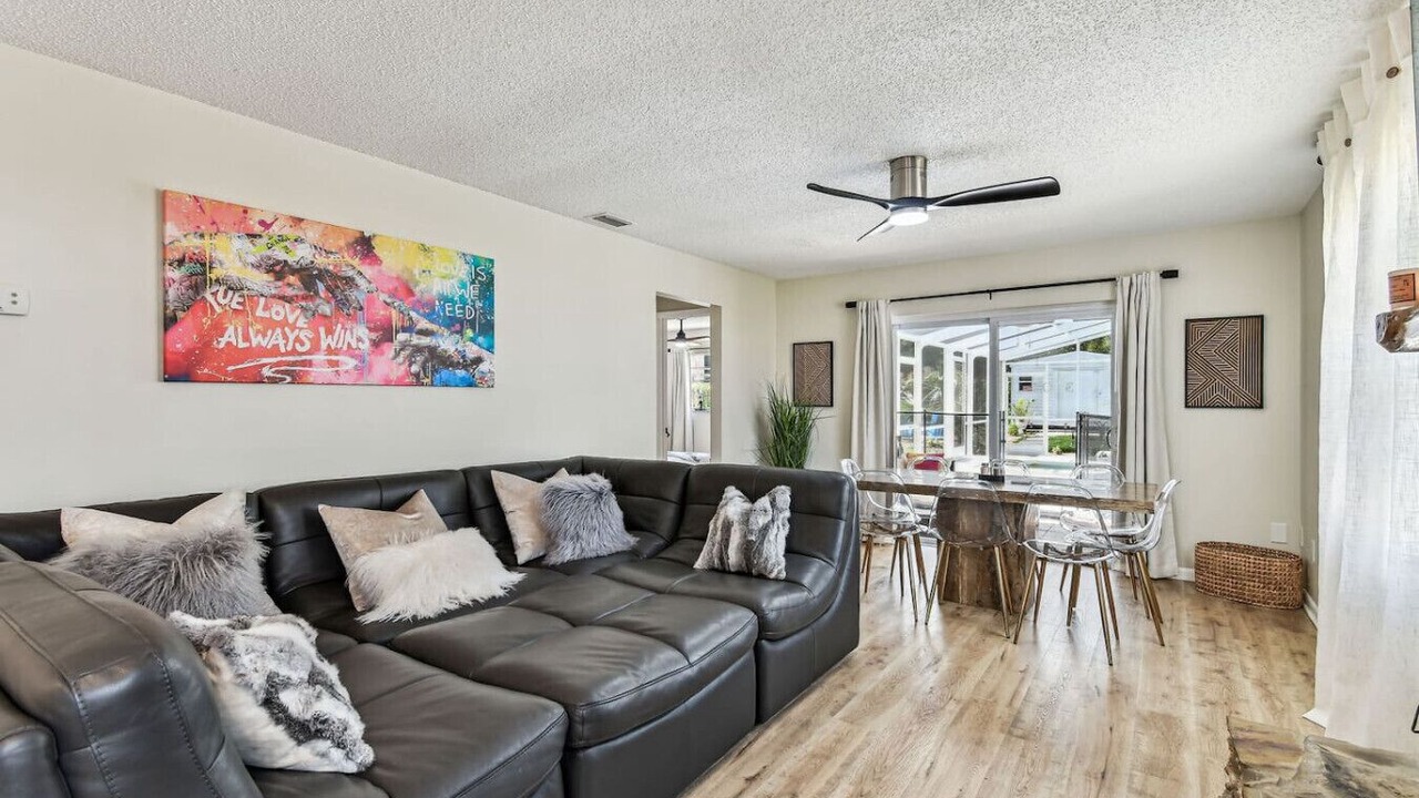 Photo of Bedroom in Mount Plymouth
