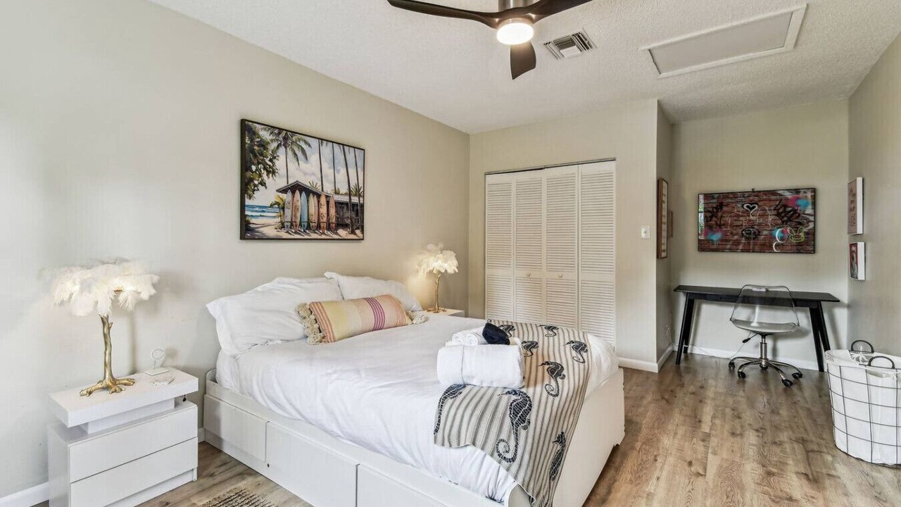 Photo of Bedroom in Mount Plymouth