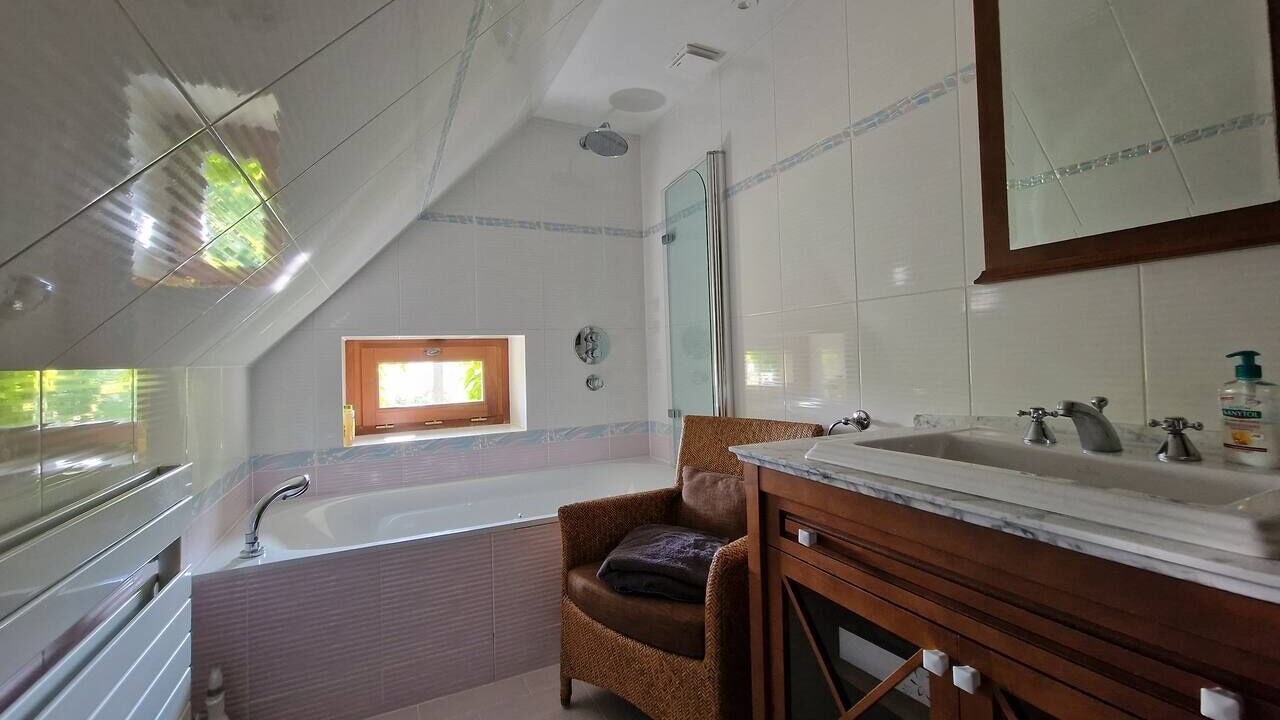 Photo of Others in Fay