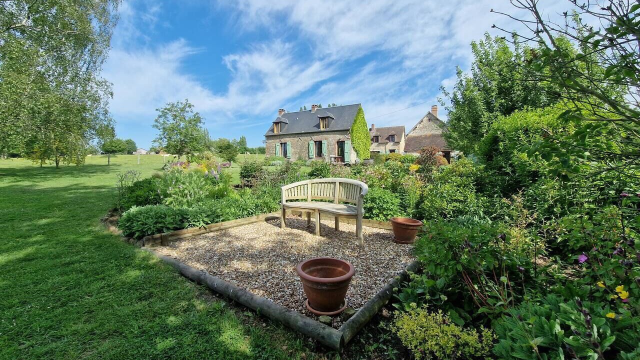 Photo of Others in Fay