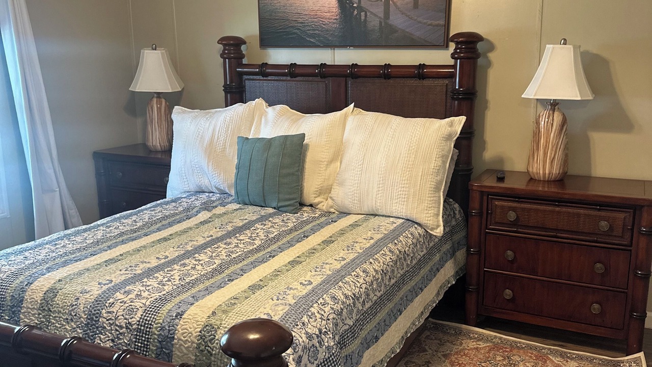 Photo of Bedroom in Navarro County