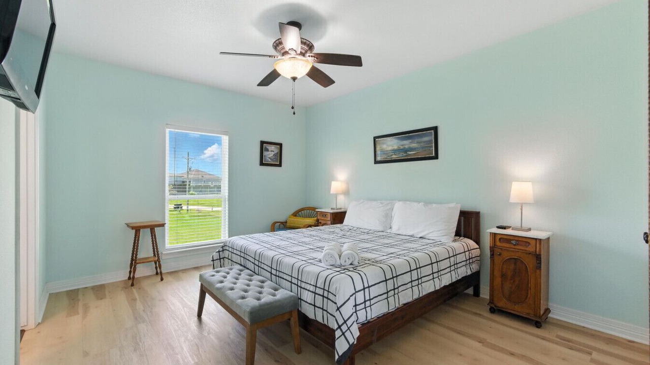 Photo of Bedroom in Port Bolivar