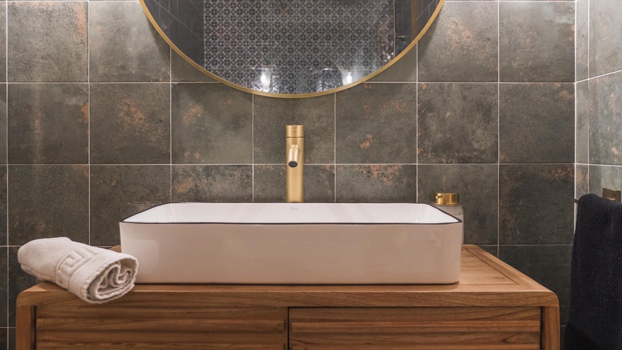 Photo of Bathroom in Toledo City Center