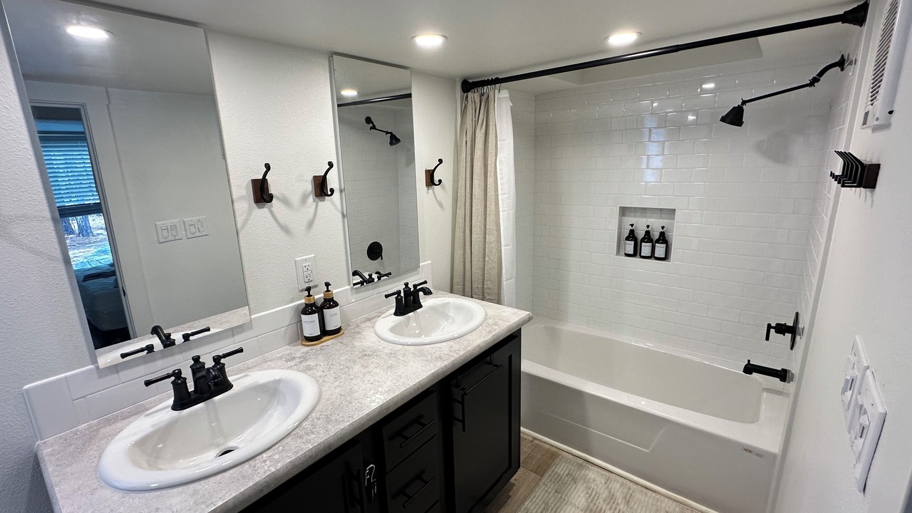 Photo of Bathroom in Dogwood