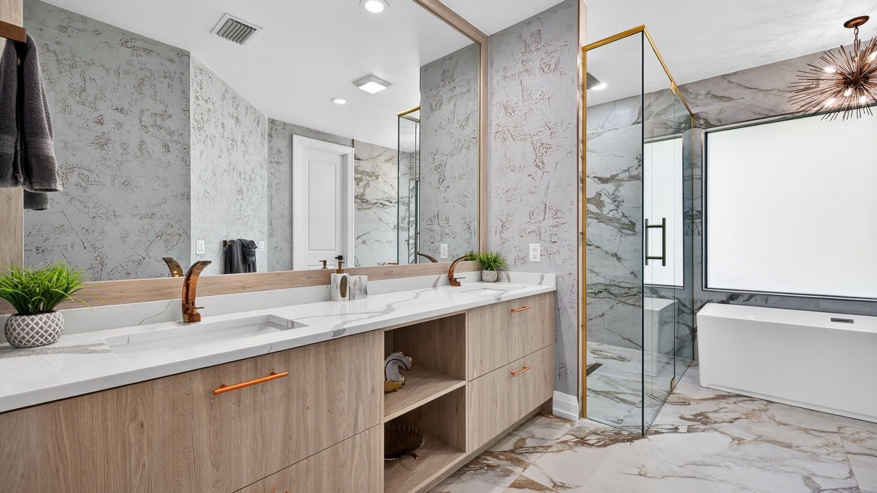 Photo of Bathroom in Palm River Estates