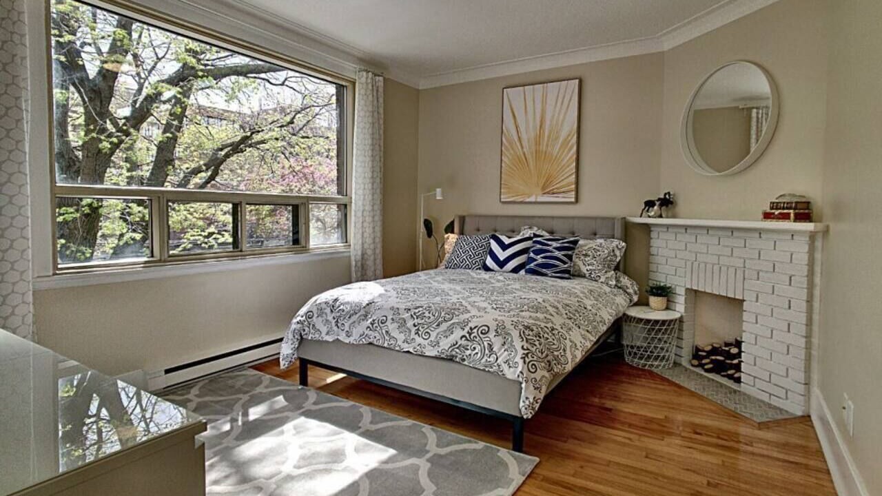 Photo of Livingroom in Cote-Des-Neiges—Notre-Dame-De-Grace