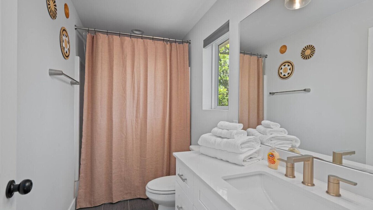 Photo of Bathroom in University Hills and Windsor Park