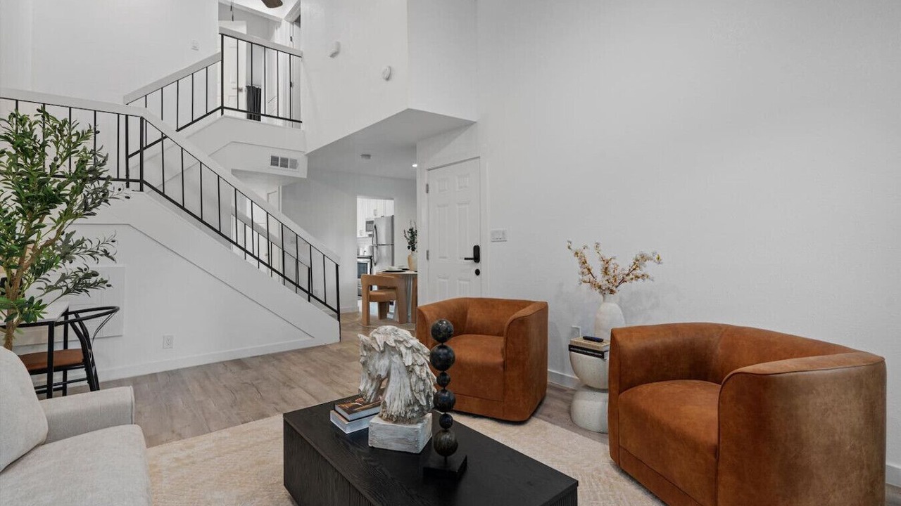 Photo of Livingroom in Coronado Hills