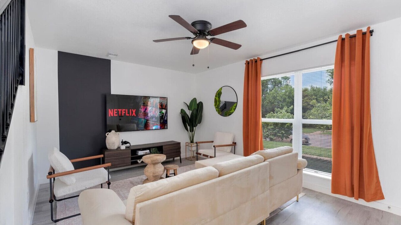 Photo of Livingroom in Coronado Hills