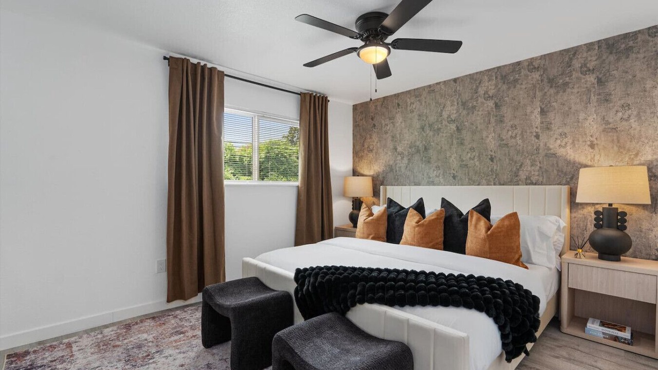 Photo of Bedroom in Coronado Hills