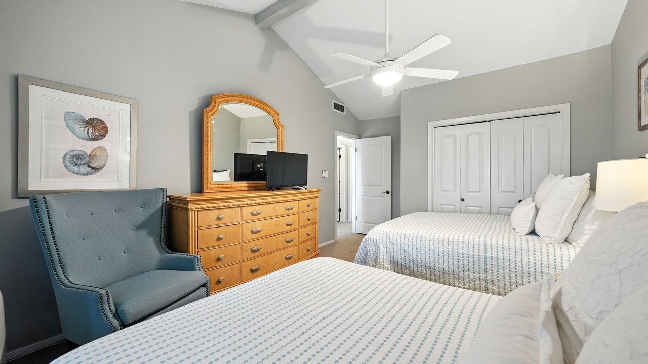 Photo of Bedroom in Point Venture