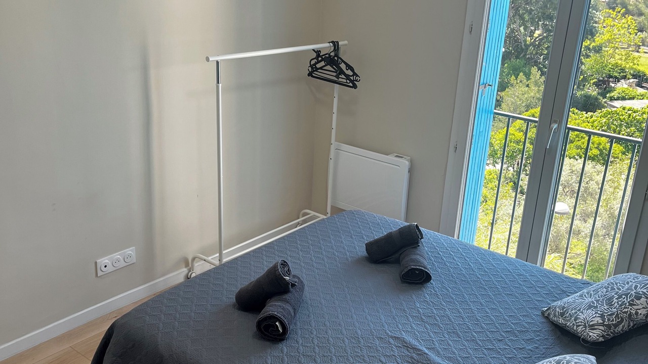 Photo of Bedroom in Vitrolles