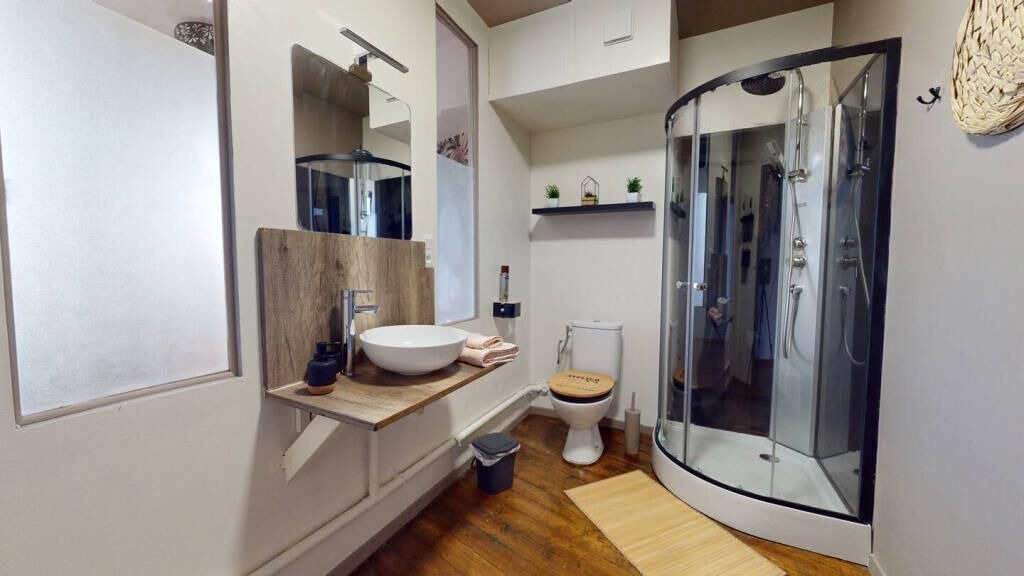 Photo of Bathroom in Saint-Omer