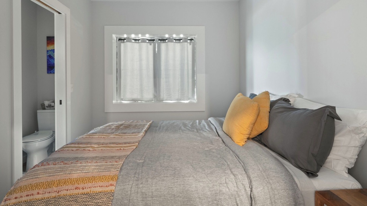 Photo of Bedroom in Warren