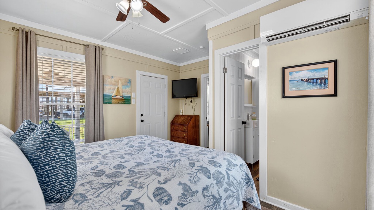 Photo of Bedroom in Surfside Beach