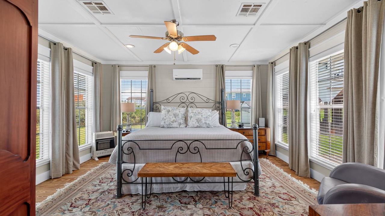 Photo of Bedroom in Surfside Beach