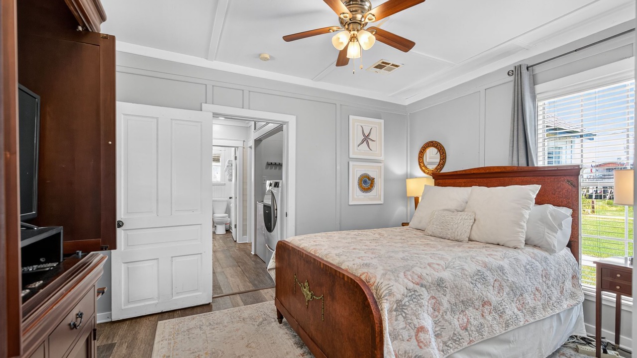 Photo of Bedroom in Surfside Beach