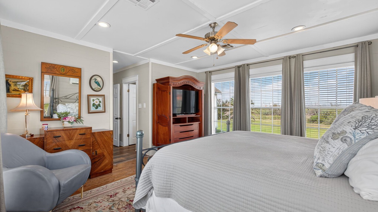 Photo of Bedroom in Surfside Beach
