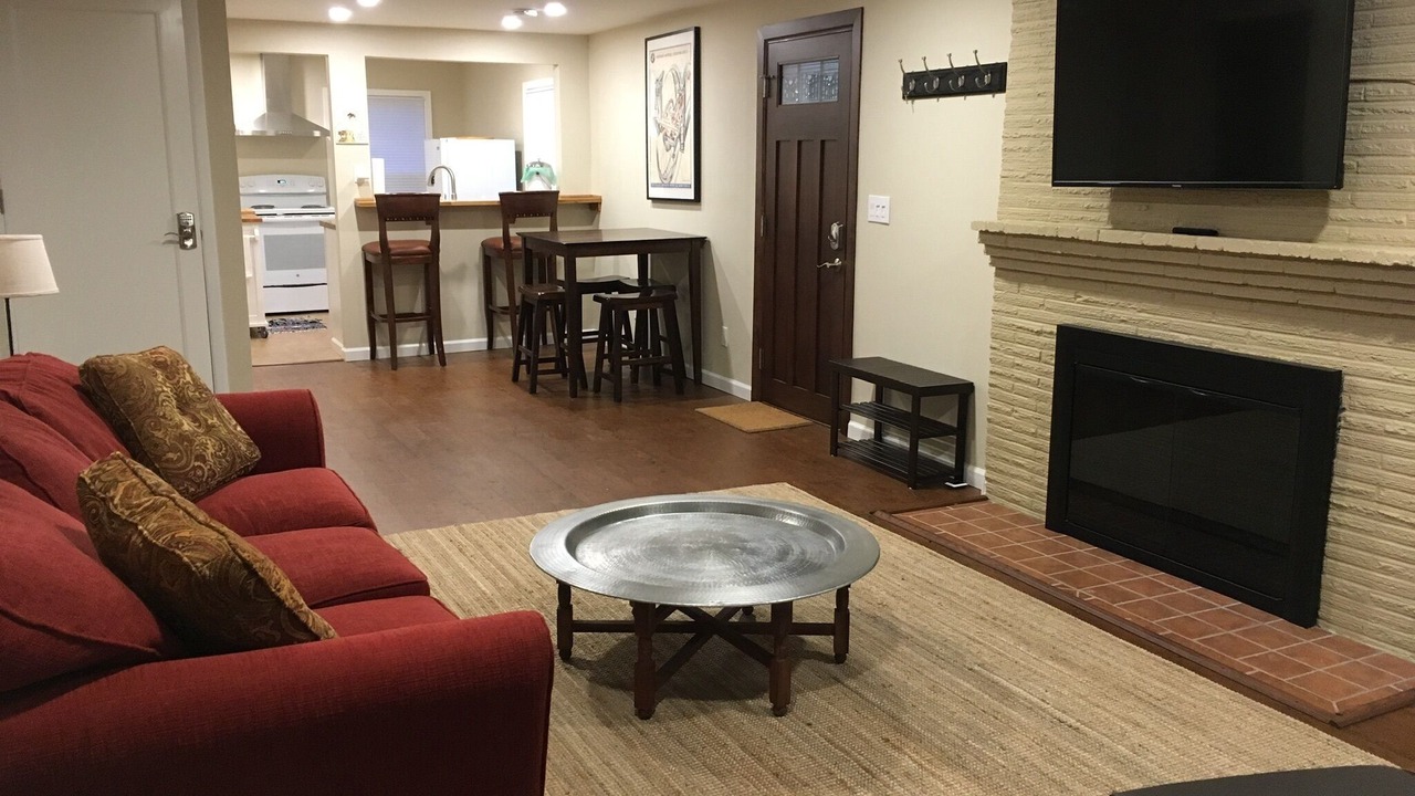 Photo of Livingroom in Victory Heights