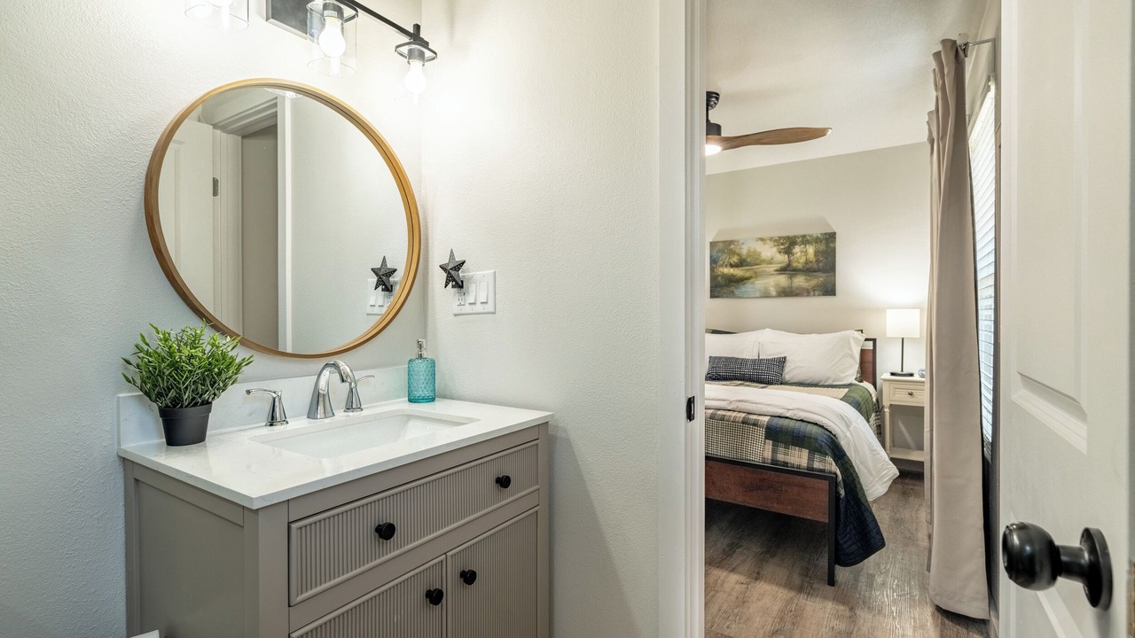 Photo of Bedroom in Cedar Creek Reservoir