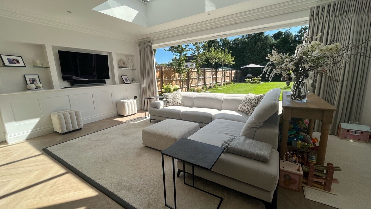 Photo of Livingroom in Henley