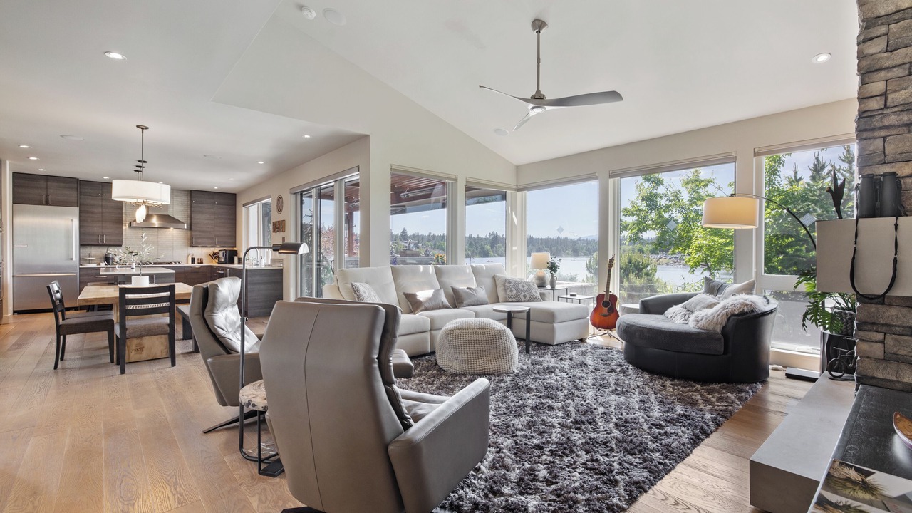 Photo of Livingroom in Southern Crossing