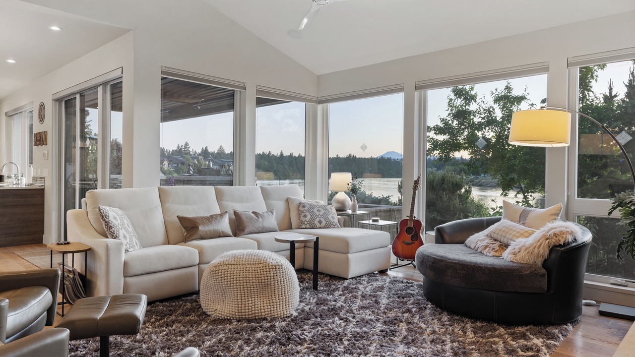 Photo of Livingroom in Southern Crossing