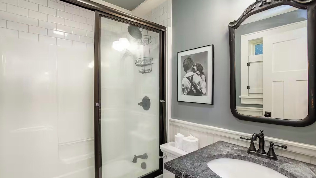 Photo of Bathroom in Ashley Oaks