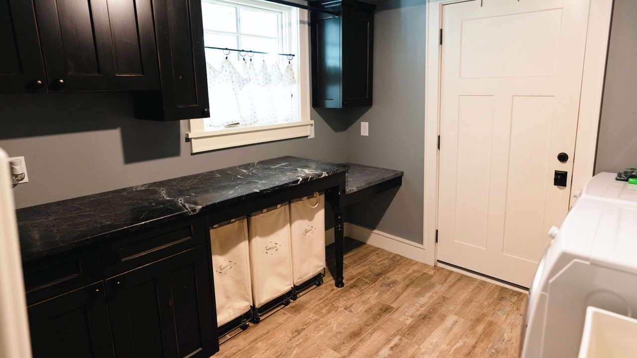 Photo of Bedroom in Ashley Oaks