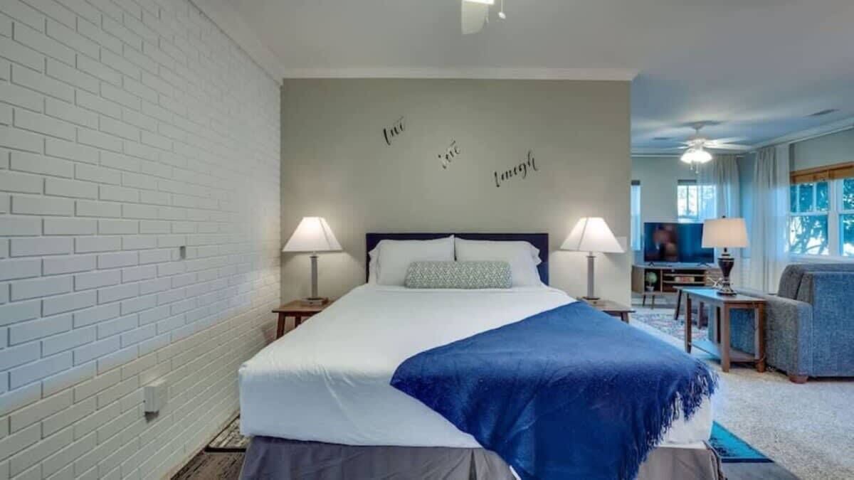 Photo of Bedroom in Thunderbolt