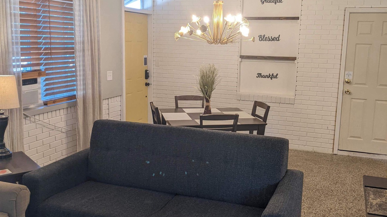 Photo of Livingroom in Thunderbolt