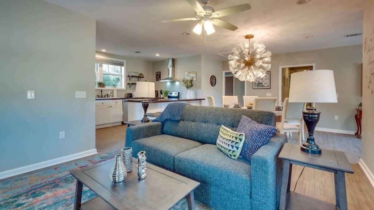 Photo of Livingroom in Thunderbolt