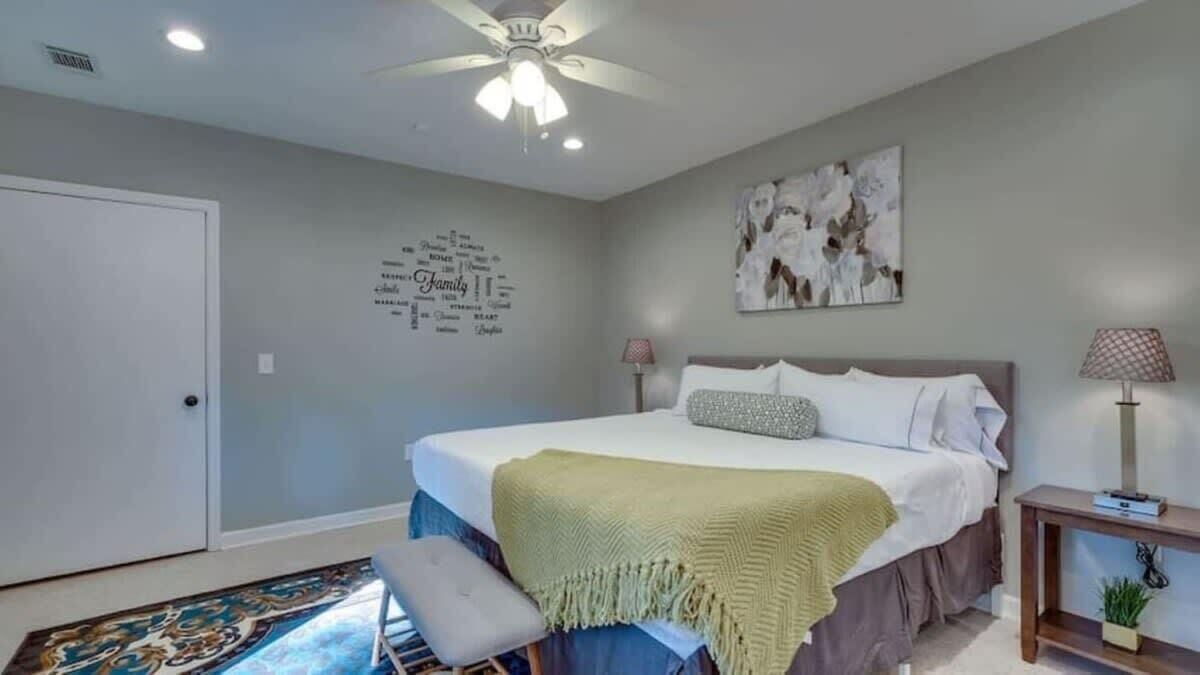 Photo of Bedroom in Thunderbolt