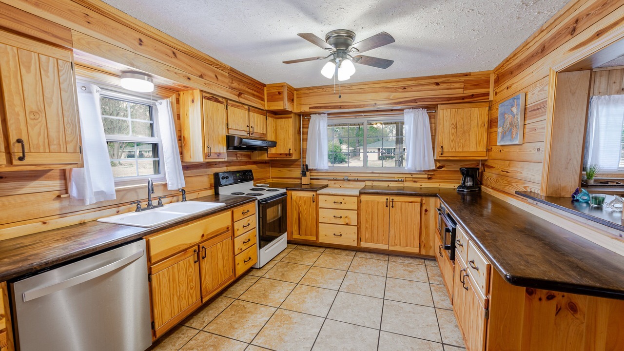 Photo of Kitchen in Garden City