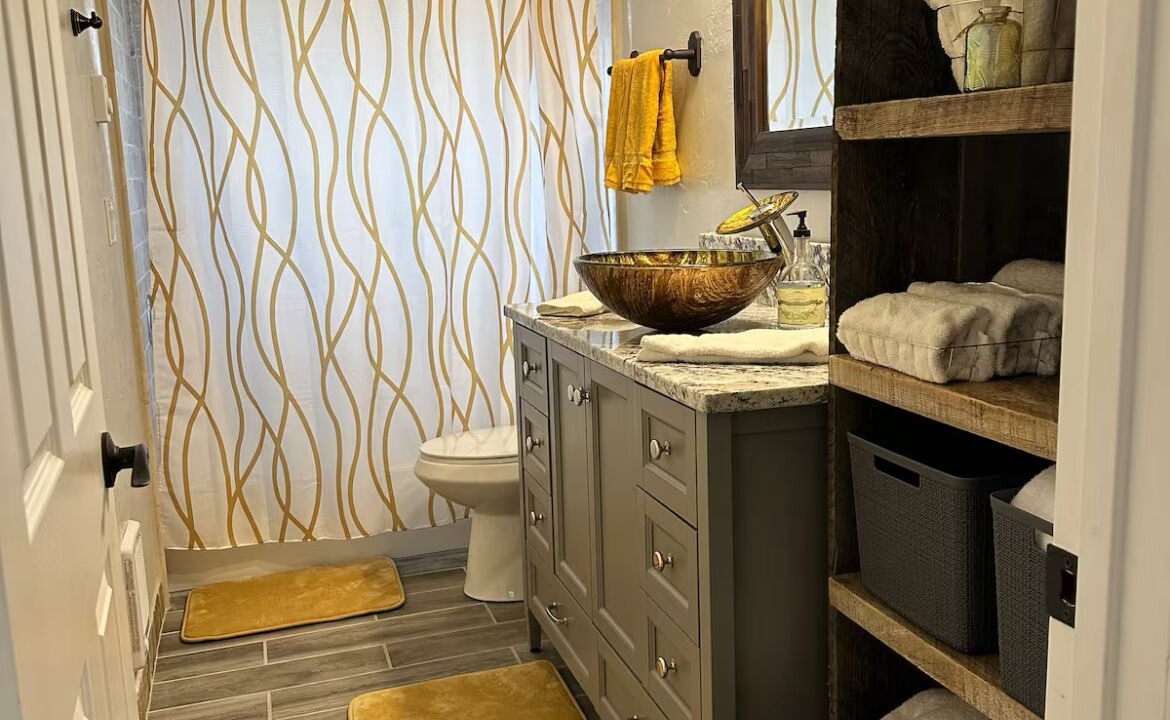Photo of Bathroom in Pinedale