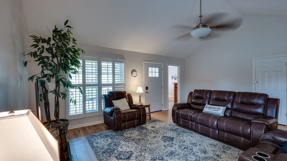 Photo of Livingroom in Savannah