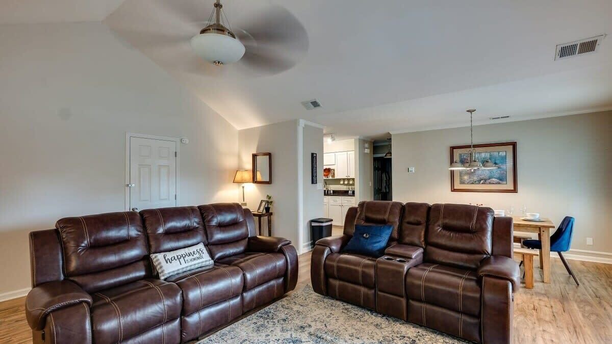 Photo of Livingroom in Savannah