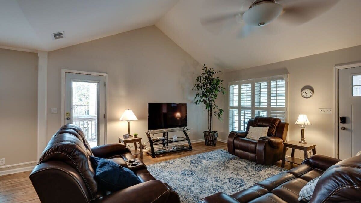 Photo of Livingroom in Savannah