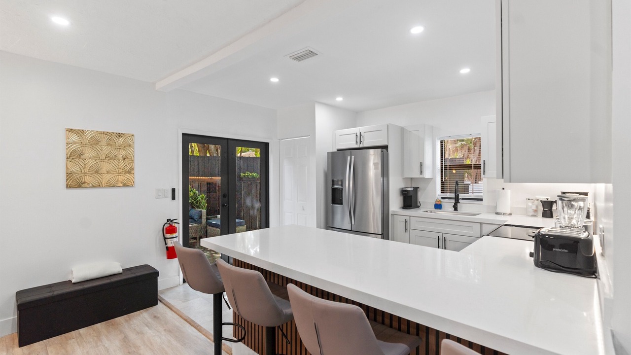Photo of Kitchen in Central Oakland Park
