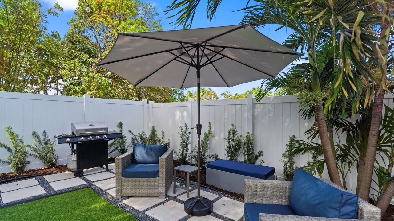 Photo of Patio Balcony in Central Oakland Park