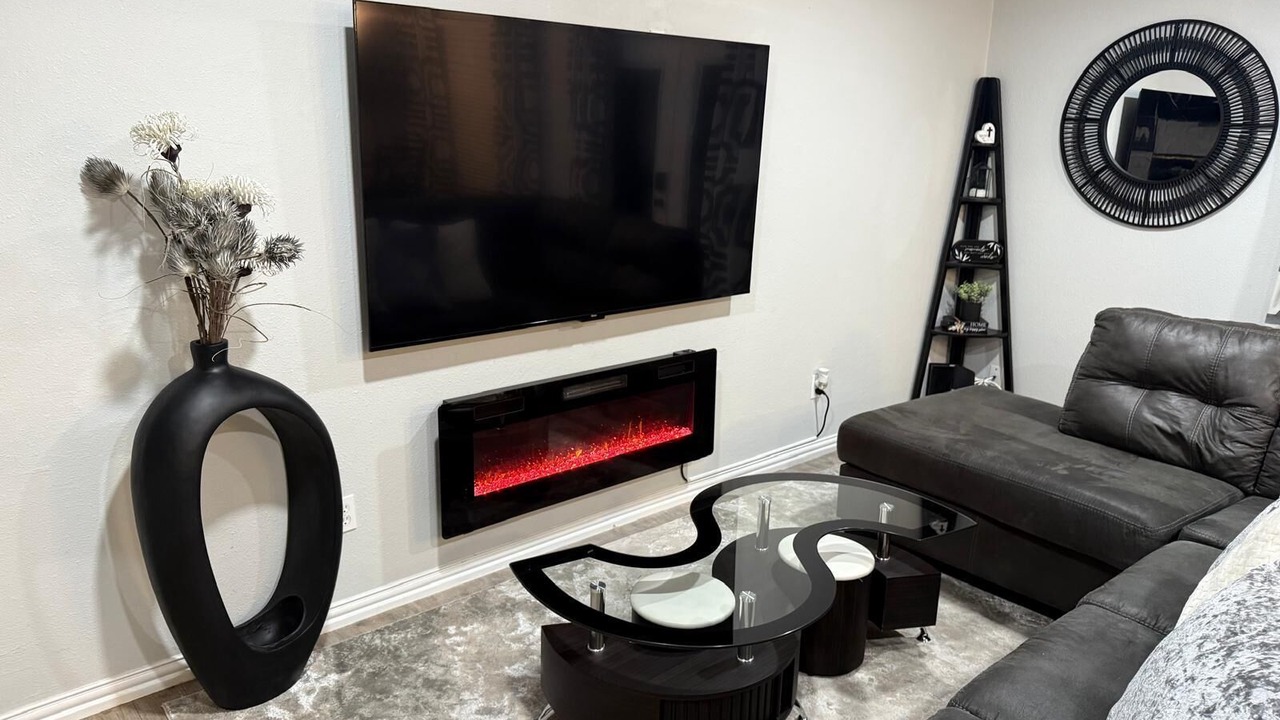 Photo of Livingroom in Forest Hill