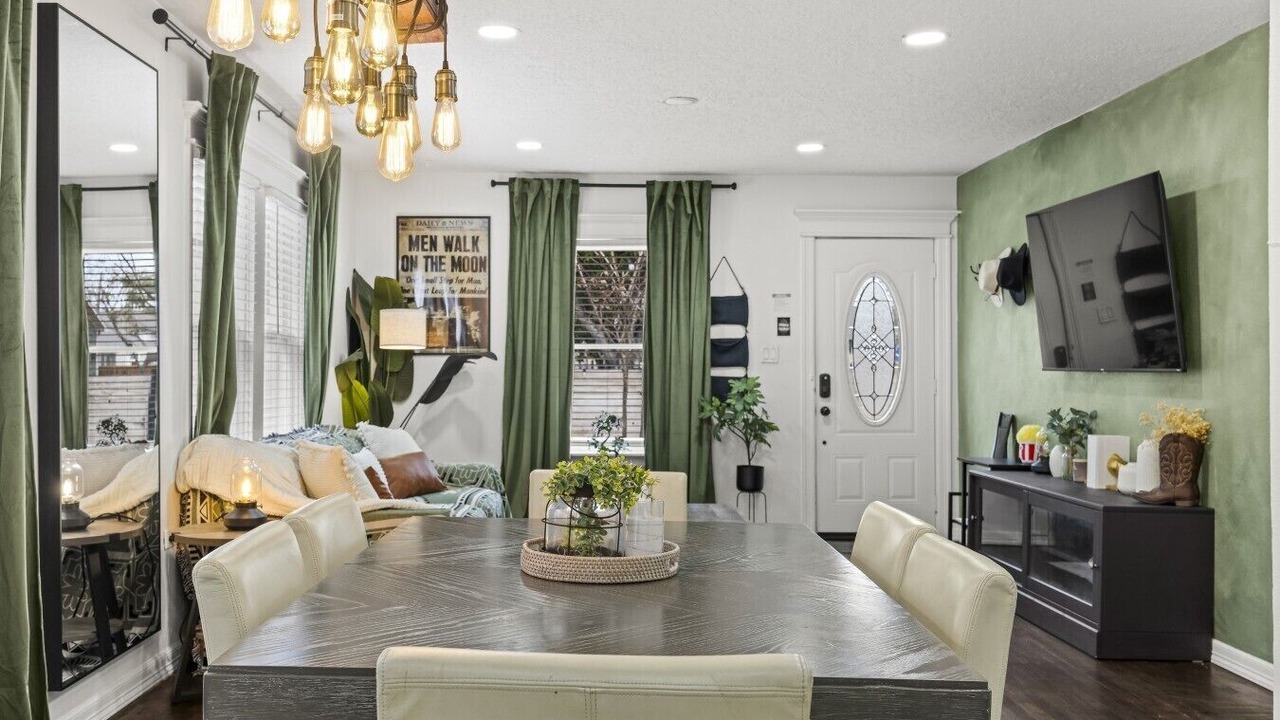 Photo of Bedroom in Greater Heights