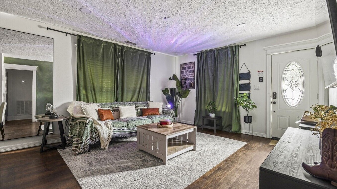 Photo of Bedroom in Greater Heights