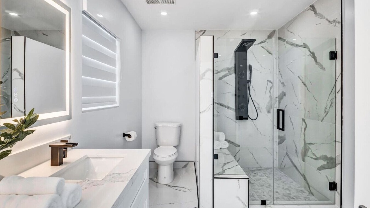 Photo of Bathroom in North Andrews Gardens