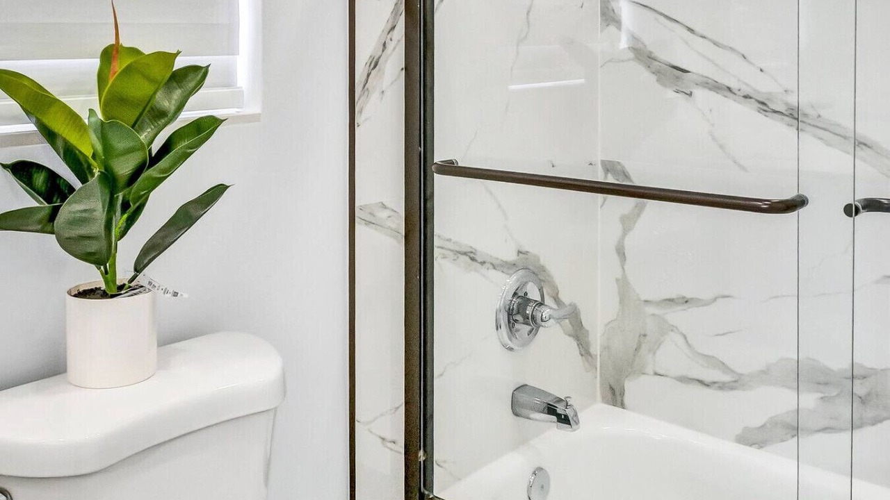 Photo of Bathroom in North Andrews Gardens